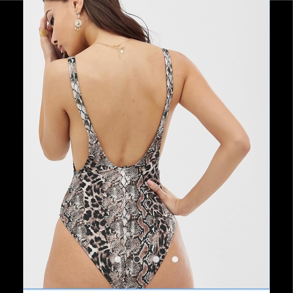 MISSGUIDED SWIM ONE PIECE - Picture 5 of 13